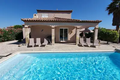 Image de Belle villa avec piscine, proche des commerces de Laroque des Albères!