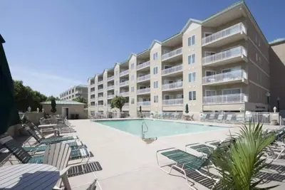 Image de Ressentez le stress de la vie de tous les jours à la minute où vous entrez dans ce magnifique condo
