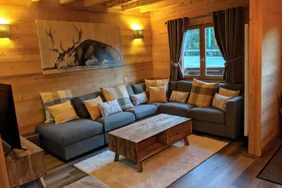 Image de Chalet luxueux pour 8 personnes, entièrement rénové pour cet hiver.