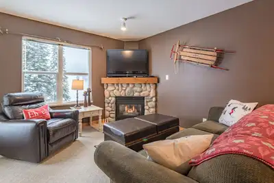Image de Condo au dernier étage avec une chambre et alcôve à Creekside - 7 personnes