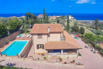 Image de Villa Sansone Piscine privée Prix spécial Wifi Parking privé Palermo-Cefalù