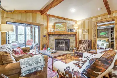 Image de Nouveau! Maison de Charme ~ 4 Mi Ă Sapphire Valley Resort