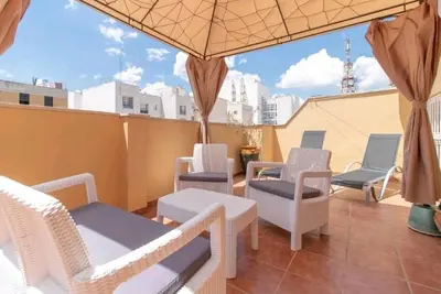 Image de Duplex confortable avec terrasse ensoleillée
