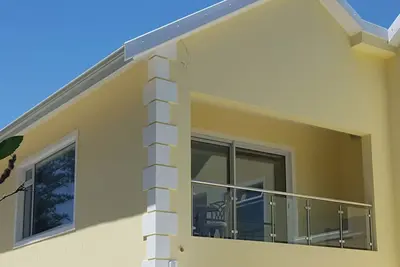 Image de Suite Junior Merlot, 4 ÉTOILES, Cuisine complète, WiFi rapide, Smart Tv 55 \", Piscine solaire