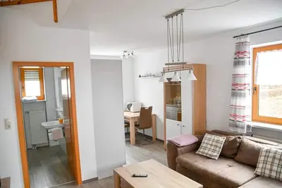 Image de Atmosphère calme et confortable avec chambre à coucher sur la galerie