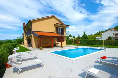 Image de Maison de vacances Pazin pour 1 - 10 personnes avec 4 chambres à coucher - Maison de vacances
