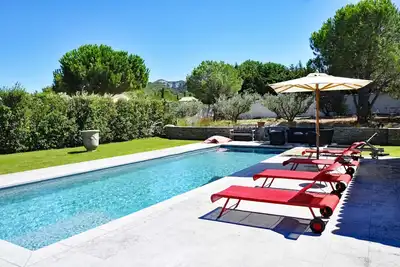 Image de Saint-Rémy de Provence, La Maison du Peirou, Piscine, 4 chambres climatisées
