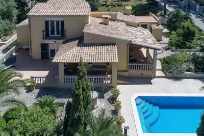 Image de Fantastique villa avec piscine Ă Betlem