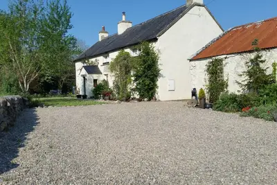Image de Court Cottage - Trois Chambres Gîte, Couchages 6
