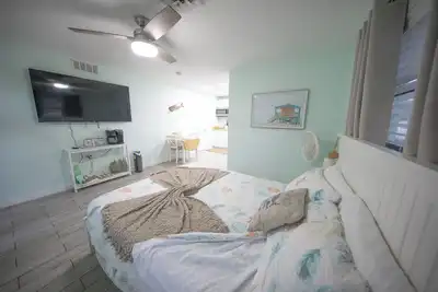 Image de La chambre Studio Forever Beach Cottage!