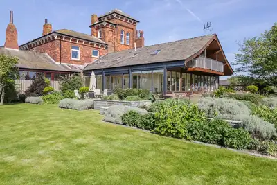Image de Villa Marina, avec feu ouvert à Barrow-In-Furness, Ref 1001545