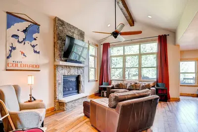 Image de En ville! Marche pour soulever. Jacuzzi. Vues incroyables. Luxe.