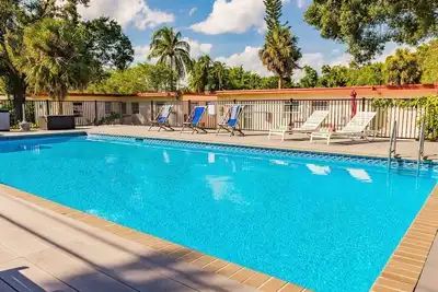 Image de # 4: Piscine d'eau salée, maison de vacances détendue