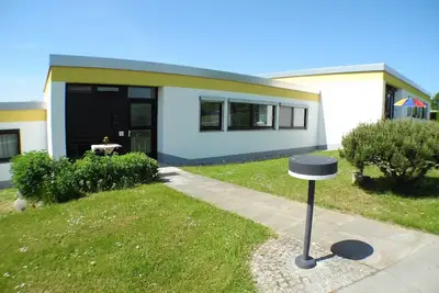 Image de Bungalow mitoyen dans un environnement maritime et calme