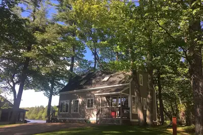 Image de Pas de la plage sur le bassin du lac Sebago