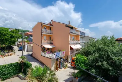 Image de Appartement de vacances Crikvenica pour 2 - 5 personnes avec 2 chambres à coucher - Appartement de v