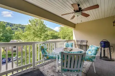 Nouveau! Lake-View Condo 5 mi à Branson Attractions!