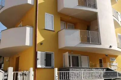 Image de Montesilvano Clean Beach. Nouveau studio avec jardin près de la mer