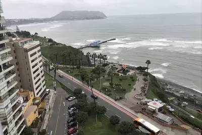 Image de Duplex du 15 \/ 16ème étage avec vue spectaculaire sur l'océan en face du Parque del Amor