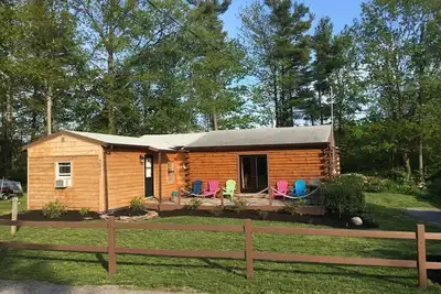 Image de Super propre, Cottage Animaux acceptés! 3 chambres à coucher! Pas de frais supplémentaires! !