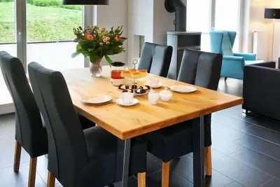 Cottage près de la plage, cheminée, sauna, bain à remous, Wi-Fi incl.