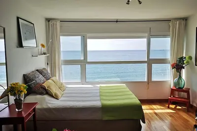 Image de Grenier vert sur la mer. Wifi gratuit, Ac. Couple idéal à Albufereta