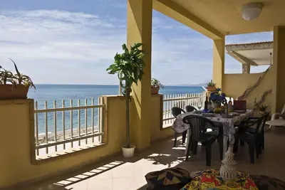 Image de \"Appartement sur la mer 6-9 lits\" internet, barbecue, canoës, vélos gratuits