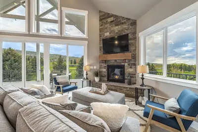 Image de Belle maison de parade surplombant Bear Lake Golf Course et Bear Lake - sommeil 34