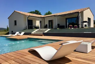 Image de Magnifique maison neuve Perigord noir, piscine privative débordement 12mx5m