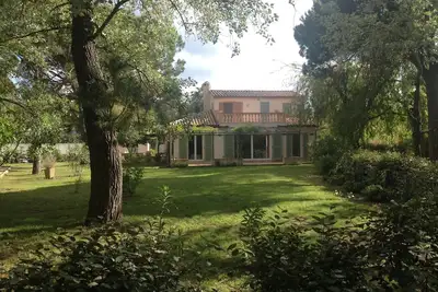 Image de Double villa à 50 m de la plage et à 2 km du centre ville