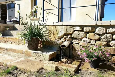 Image de Villa en campagne avec vue sur les Alpilles.