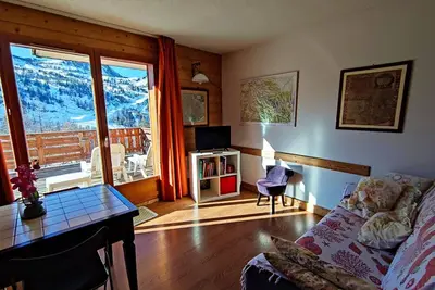 Image de Charmant 2 pièces, terrasse sud, départ skis aux pieds, parking couvert, à 5 min des remontées
