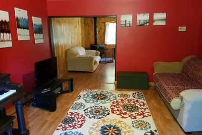 Image de Chez Moi Lake Linden - Maison de vacances de 1500 pieds carrés