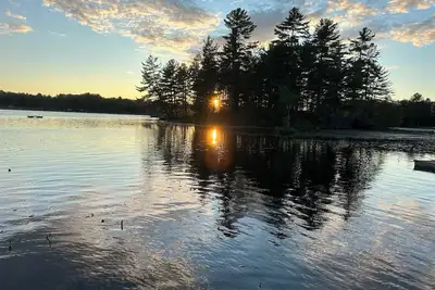 Image de Superbe maison au bord du lac