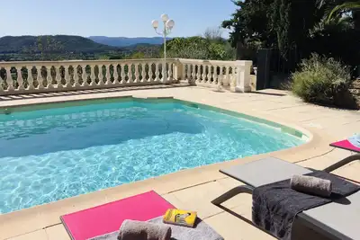 Image de Villa *** avec Clim, Superbe Panorama, Piscine.