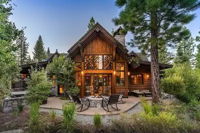 Image de Belle Martis Camp Home dans le meilleur emplacement!
