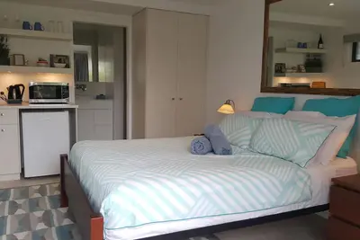 Image de Studio confortable, moderne et privé près du Cbd