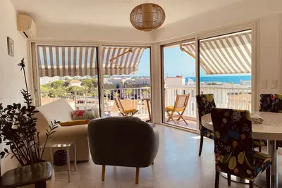Image de appartement standing, 6 eme etage, double ascenseur, vue mer exceptionnelle