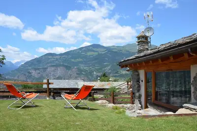 Image de Chalet avec beau jardin