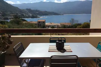 Image de appartement climatisé avec terrasse vue pleine mer