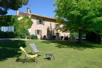 Image de Campagne Aixoise : Charme, Calme, Nature, Piscine, Vue exceptionnelle.