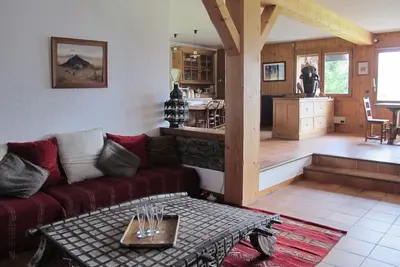 Image de Sur les pistes Loft de 190 m2 dans ferme d'alpage rénovée, face au Mont Blanc