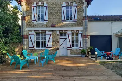 Image de Villa Nina, 20 pers, 3 etoiles, 300m de la plage, des commerces, 100m du port.