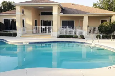 Image de Condo 4br / 3ba 1650 pc, Super près de Disney, À côté du centre commercial (restaurants)