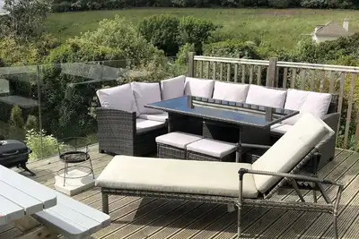 Image de Belle maison de 4 chambres avec vue imprenable et bain à remous
