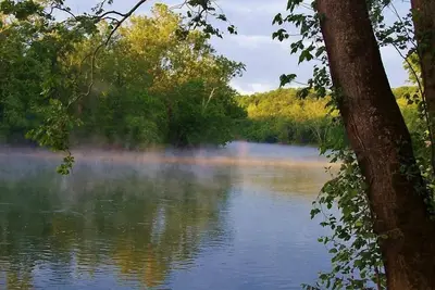 Glamping à son meilleur! -Bord De L'Eau sur la rivière Shenandoah! Ouvert toute l'année!