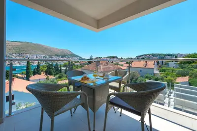 Image de Apartment Maro Bayview - Appartement 2 Chambres de Luxe avec Balcon et Vue sur la Mer