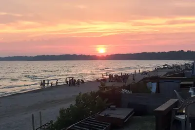 Image de Lake Front Beach Retreat! !