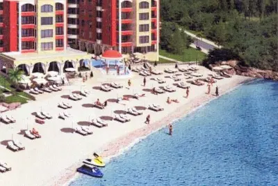 Image de Nouvel appartement de luxe directement sur la plage de sable privée en résidence hôtelière 4 étoiles