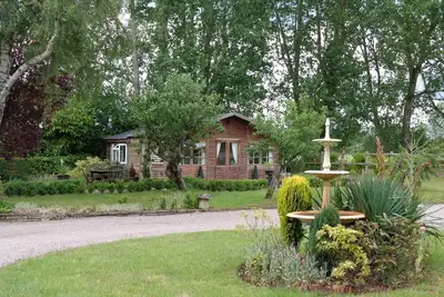 Image de Log Cabin, idéalement situé à mi-chemin entre Stratford et Warwick